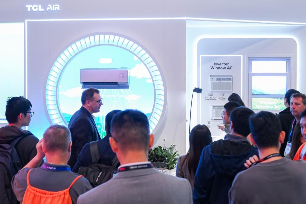 屏显科技引领全品类智能终端展现顶尖科技力爱游戏平台TCL实业CES 2025：(图6)